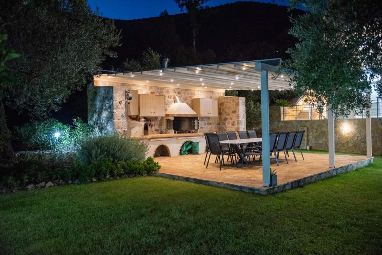 Nikole'S Villas Luxury 180M2 Tiros Exterior photo